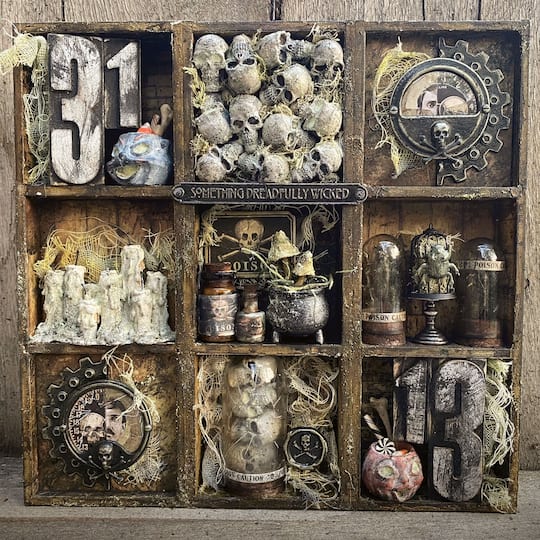 Tim Holtz® Idea-Ology Skull Embellishments, 10ct.